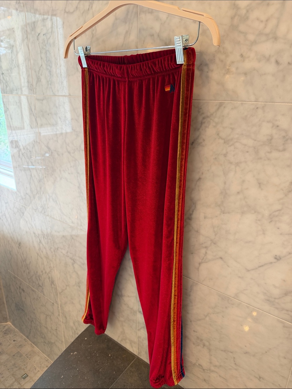 Aviator Nation CLASSIC VELVET SWEATPANTS - RED, size S